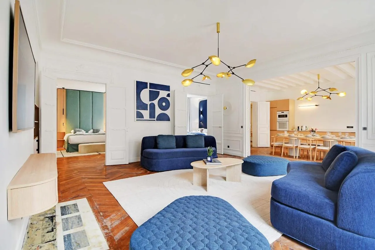Stunning Property - 4Br-10P - Louvre Париж 0*,  Франция